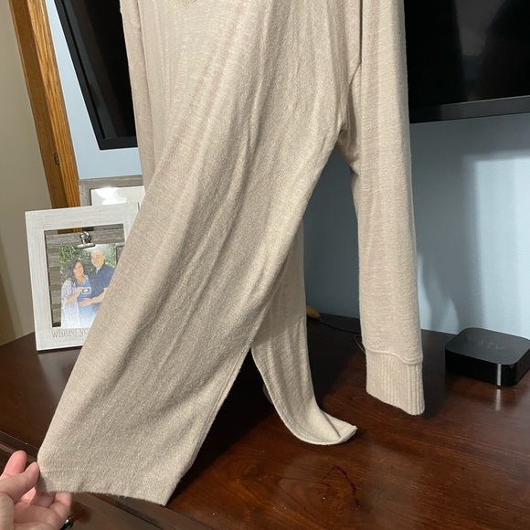 Abercrombie Sweater - Picture 2 of 3